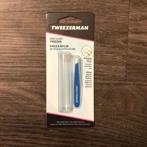 Tweezerman mini slant tweezers